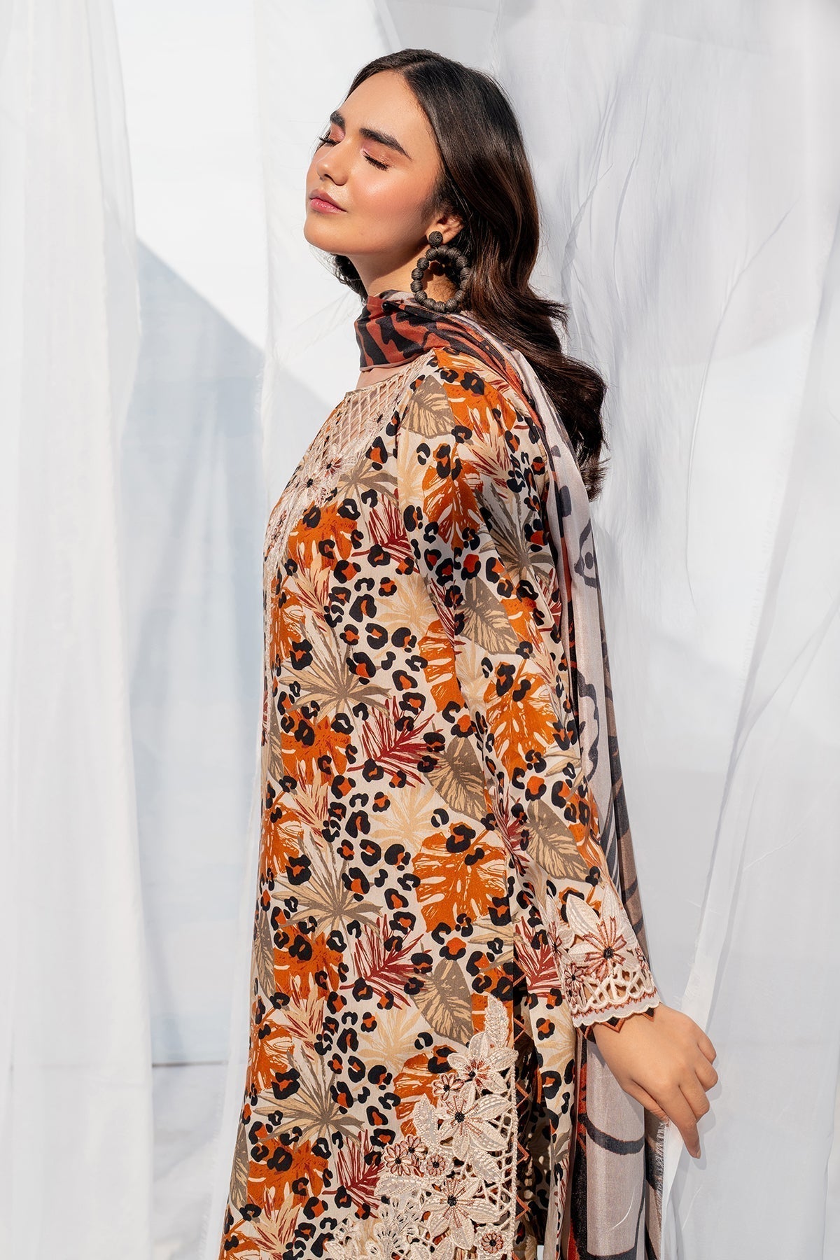 Baroque 3PC Karandi Printed Shirt with Karandi Printed Dupatta and Trouser – ZC1702