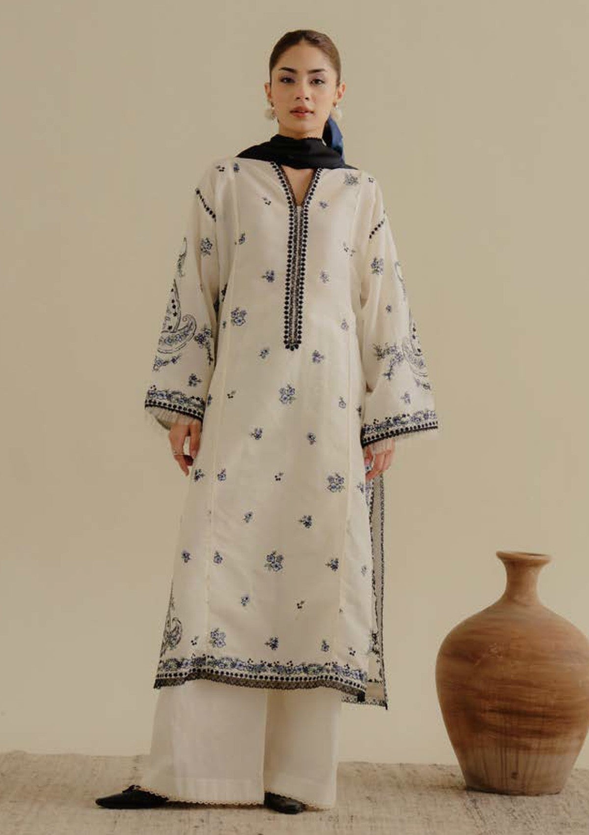 awn 3PC Embroidered Shirt with Digital Printed Jacquard Dupatta – ZC1400
