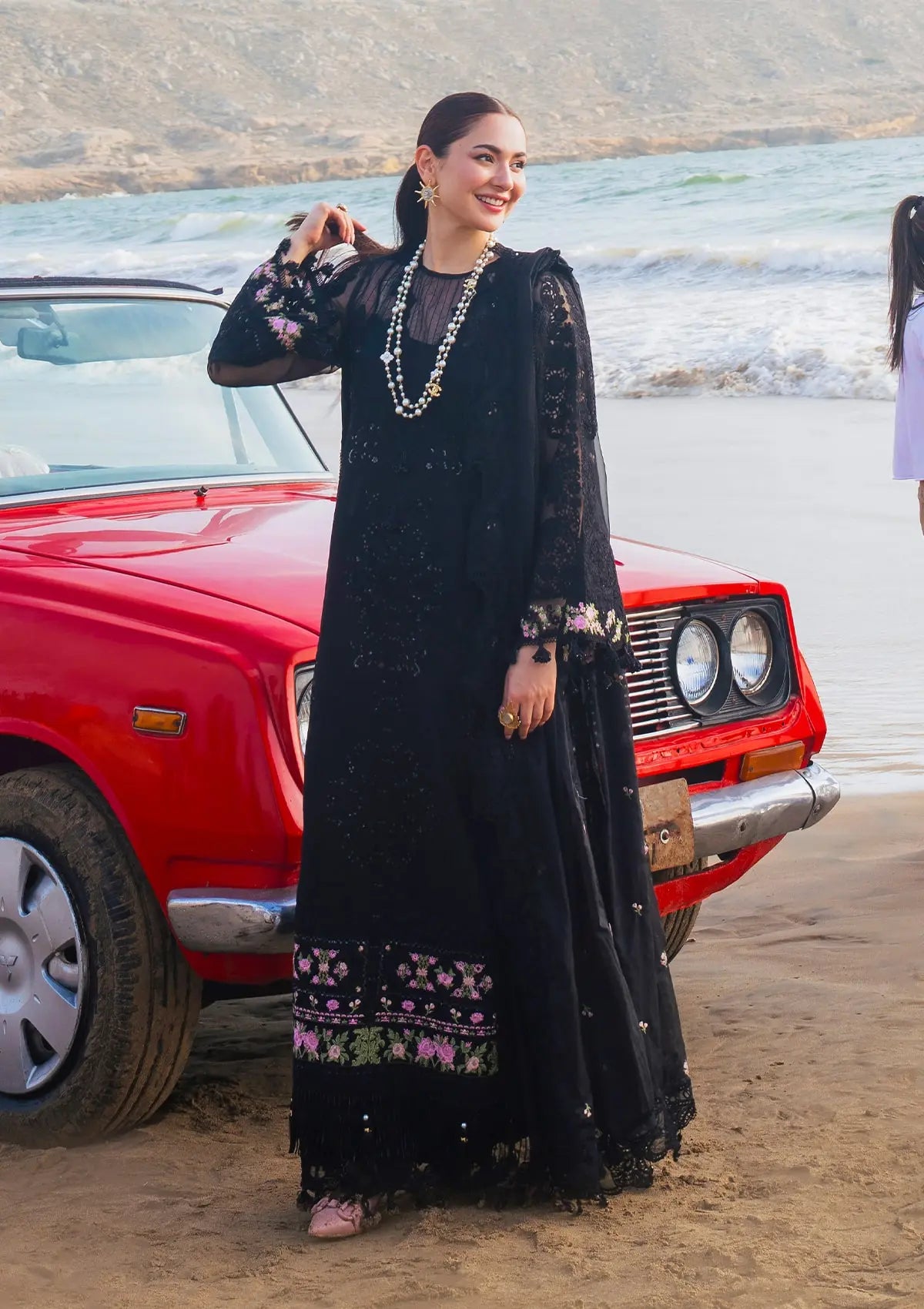 Elaf Dhanak 3PC Embroidered Suit with Organza Embroidered Dupatta – ZC163