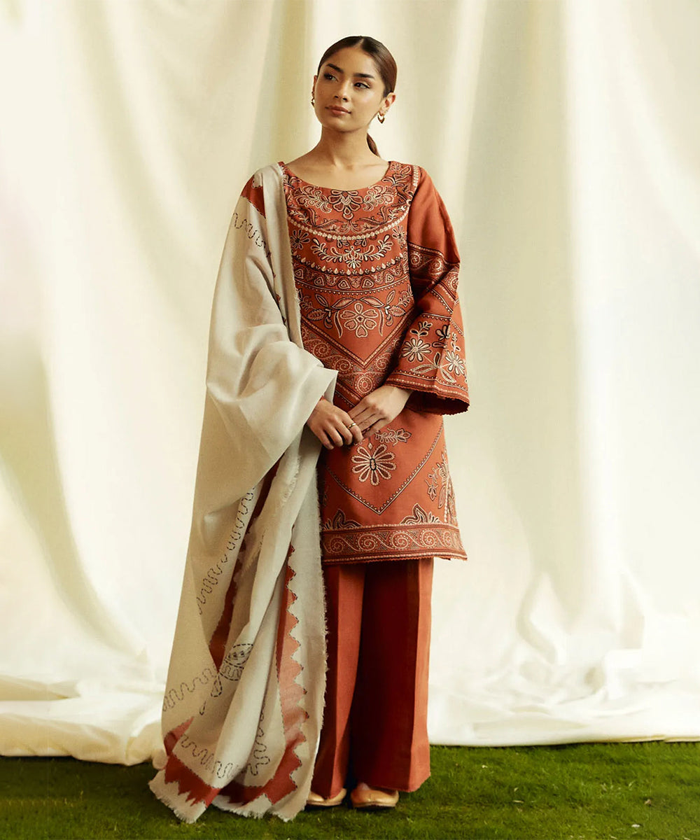 Zara Shahjahan 3PC Dhanak Embroidered Shirt with Digital Printed Shawl – ZC280