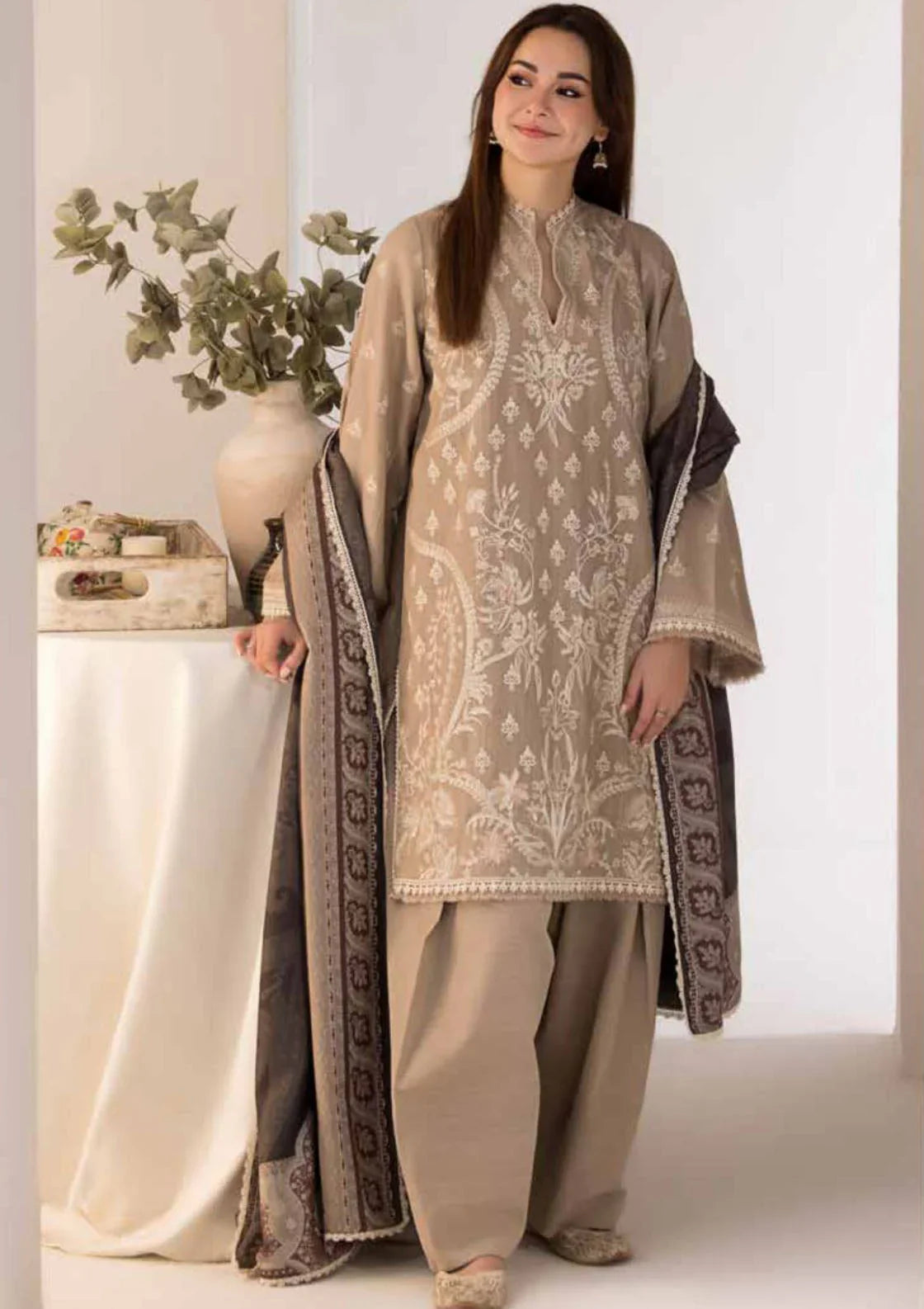 LAWN - 3PC EMBROIDERED SHIRT WITH DIGITAL PRINTED JACQUARD DUPATTA - SS5178