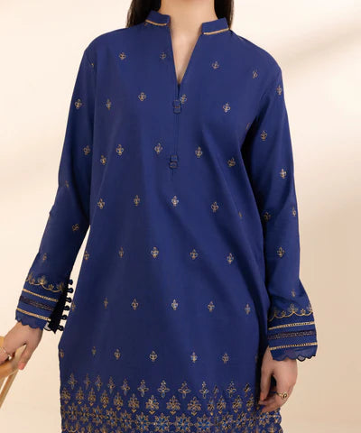 Sapphire Lawn 3PC Embroidered with Digital Printed Dupatta – ZC1001