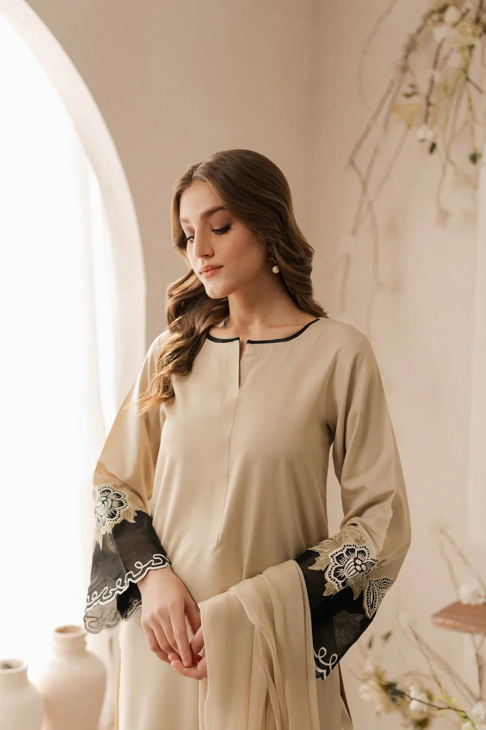 Lawn-3PC Embroidered Shirt with Chiffon Tie and Dye Dupatta SS - 5095
